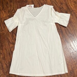 White ruffle sleeve t shirt dress